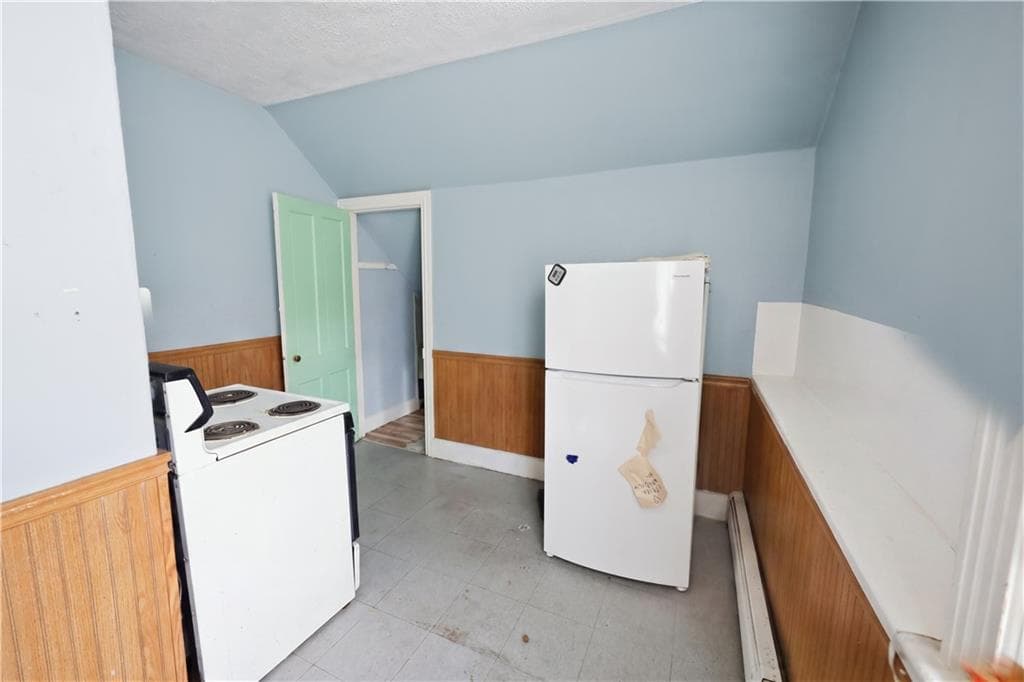 Multi Family at 480 482 Smith Street, Providence, photo 10 of 44