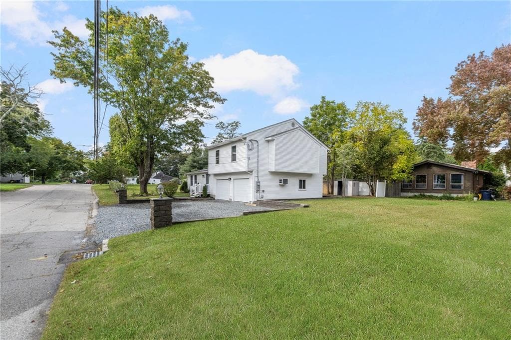 Single Family Residence at 34 Mount View Avenue, North Kingstown, photo 27 of 42