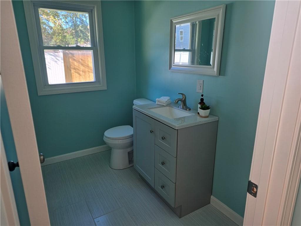 Single Family Residence at 34 Mount View Avenue, North Kingstown, photo 16 of 42