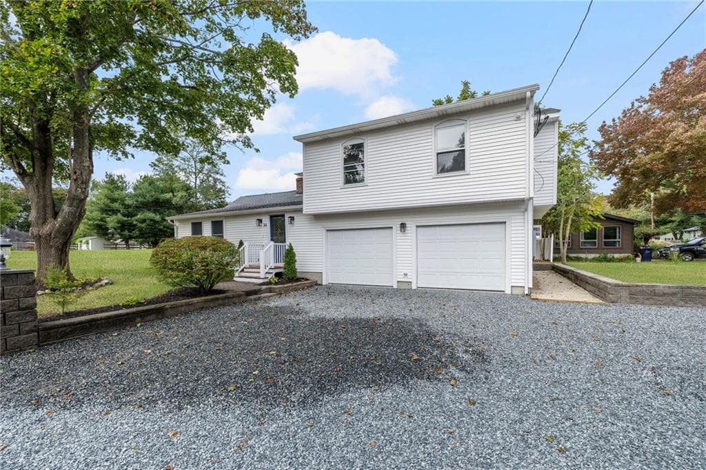 Single Family Residence at 34 Mount View Avenue, North Kingstown, photo 29 of 42