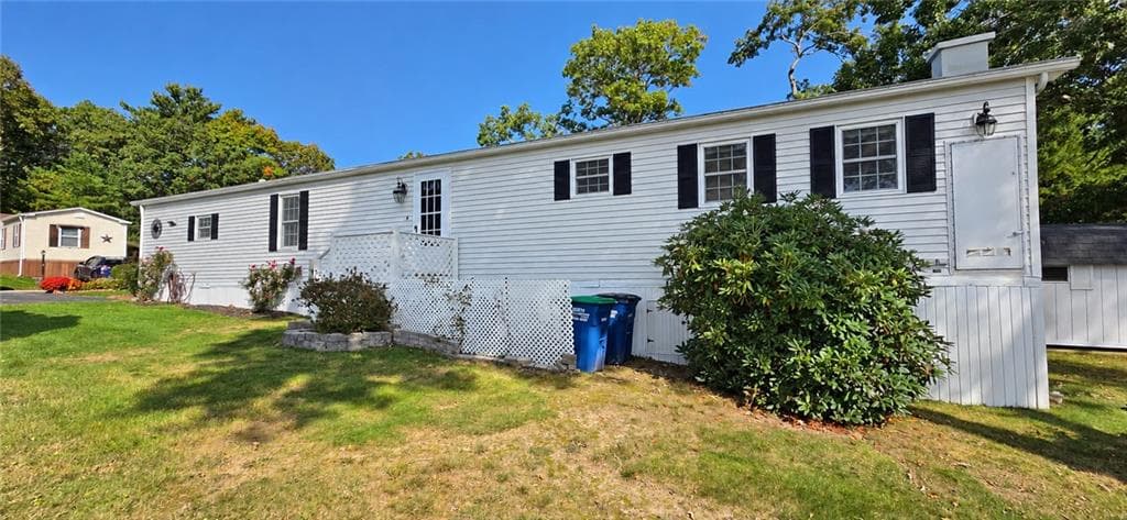 Single Family Residence at 6 Five Elms Circle, Coventry, photo 14 of 44