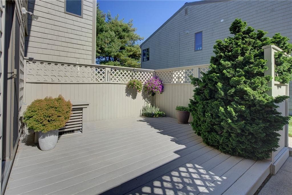 Condominium at 86 Windward Lane, Bristol, photo 7 of 24