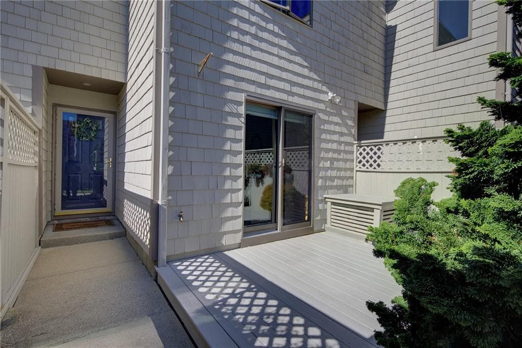 Condominium at 86 Windward Lane, Bristol, photo 3 of 24