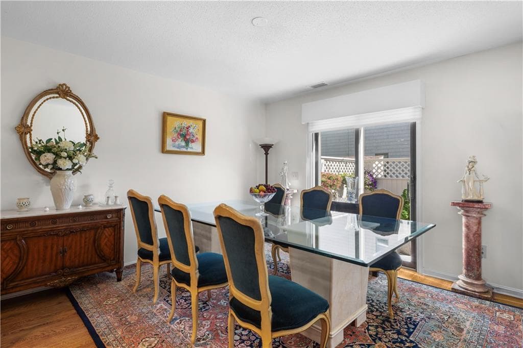 Condominium at 86 Windward Lane, Bristol, photo 5 of 24