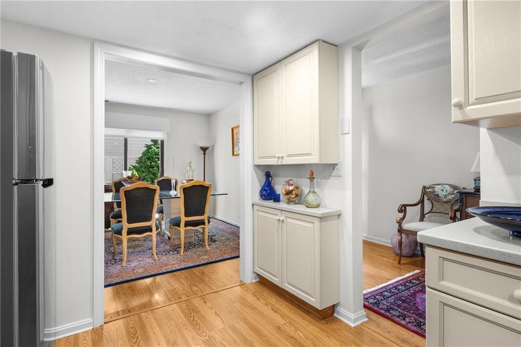 Condominium at 86 Windward Lane, Bristol, photo 9 of 24