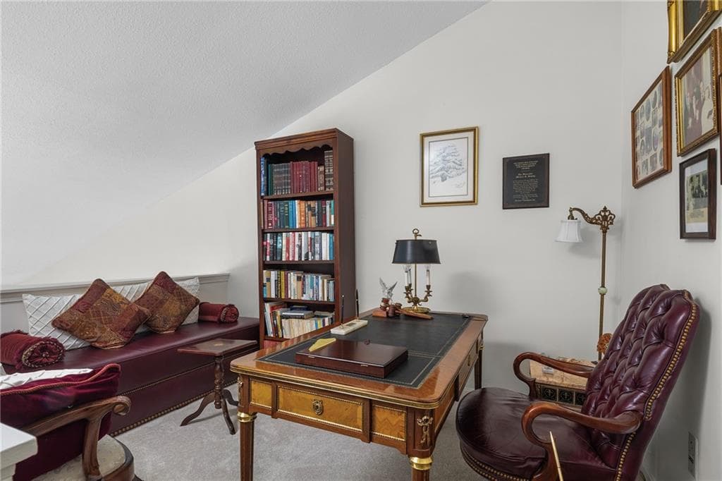 Condominium at 86 Windward Lane, Bristol, photo 15 of 24