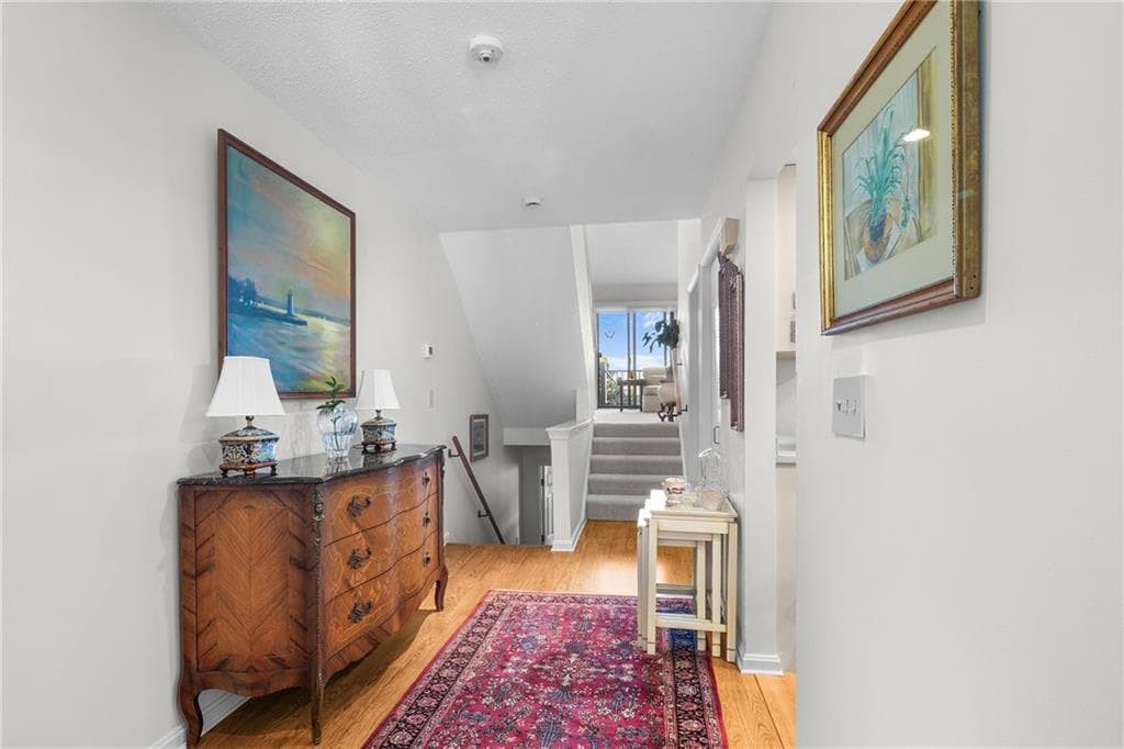 Condominium at 86 Windward Lane, Bristol, photo 4 of 24