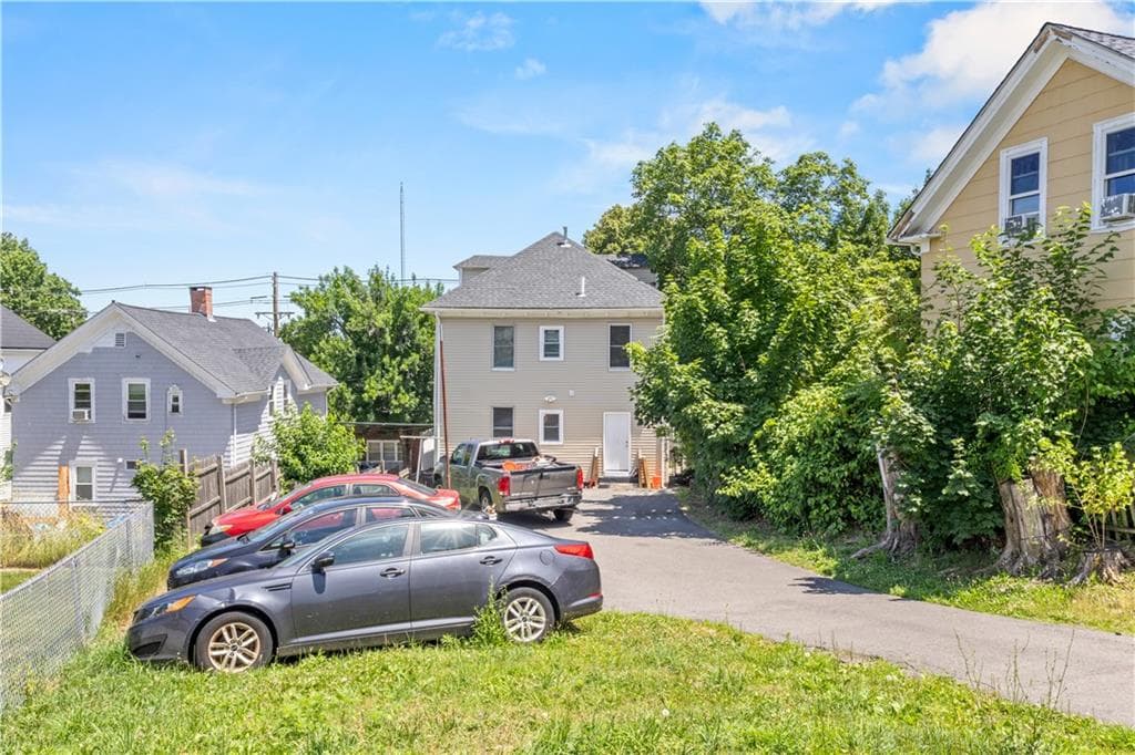 Multi Family at 660 Douglas Avenue, Providence, photo 32 of 35