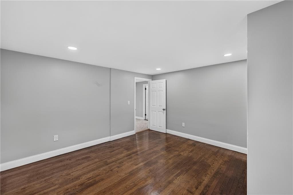 Single Family Residence at 105 Pemberton Street, Providence, photo 16 of 21