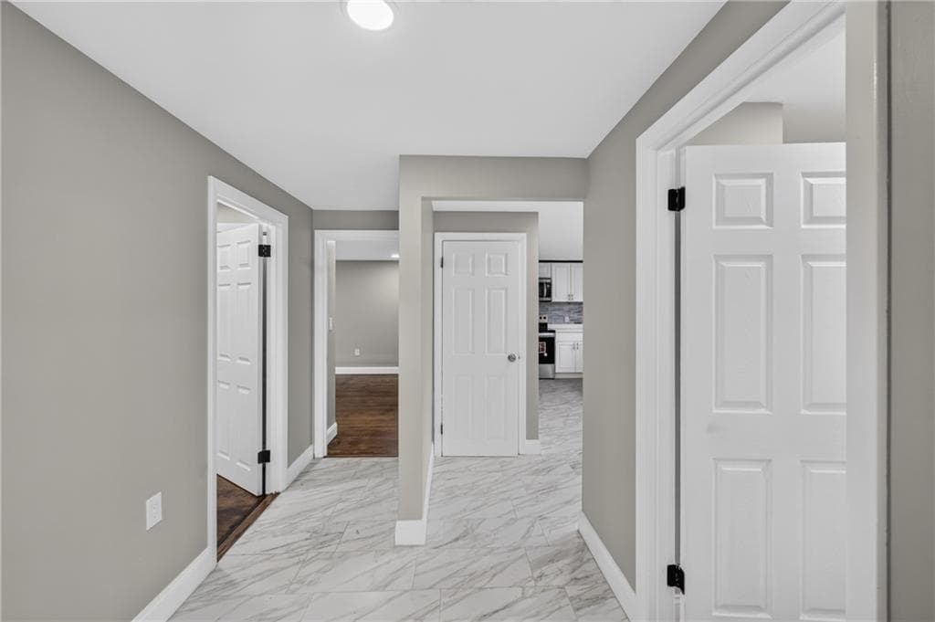 Single Family Residence at 105 Pemberton Street, Providence, photo 9 of 21