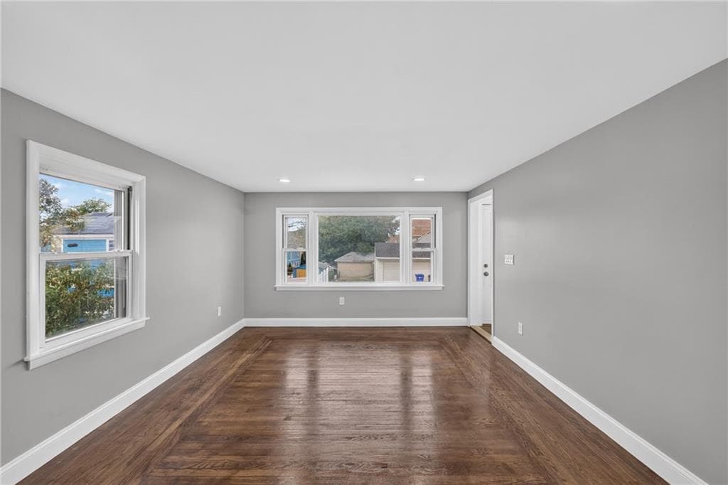 Single Family Residence at 105 Pemberton Street, Providence, photo 4 of 21