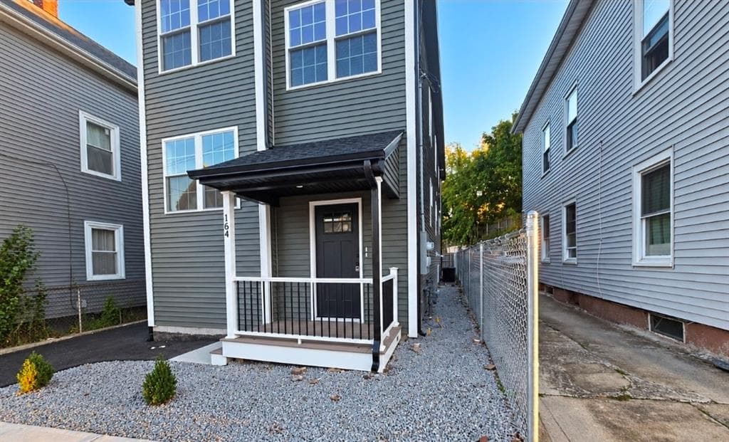 Multi Family at 164 Magnolia Street, Providence, photo 2 of 18