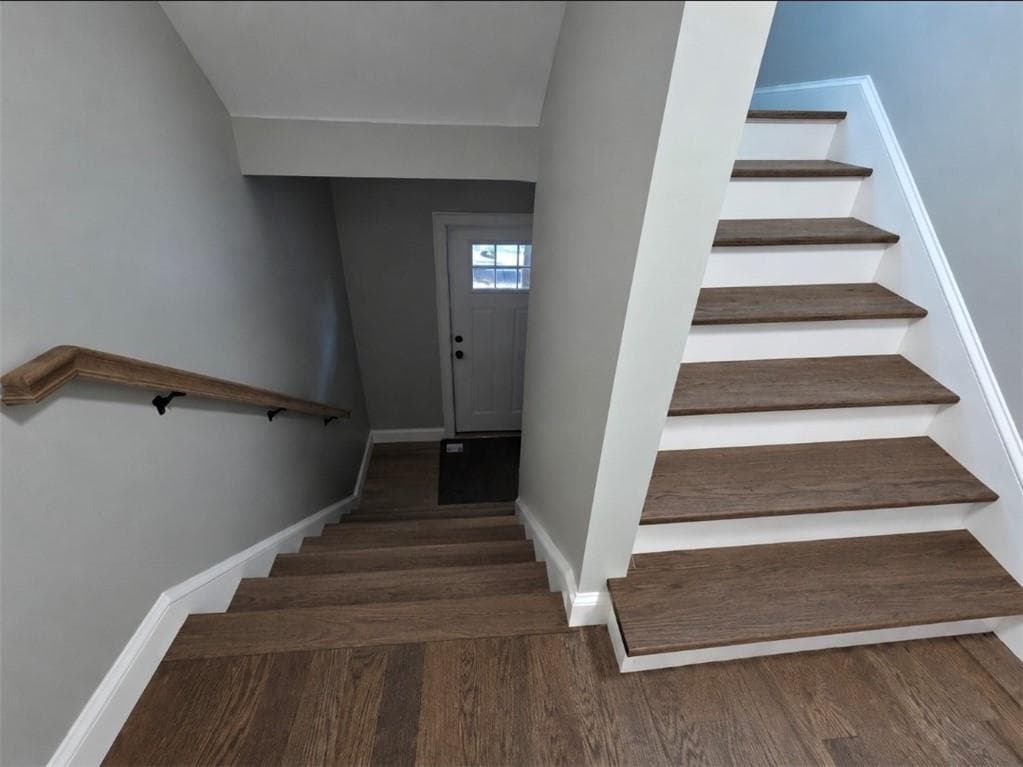 Multi Family at 164 Magnolia Street, Providence, photo 4 of 18