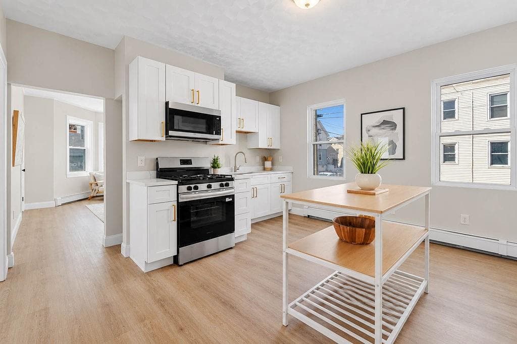 Multi Family at 125 hendrick Street, Providence, photo 2 of 32