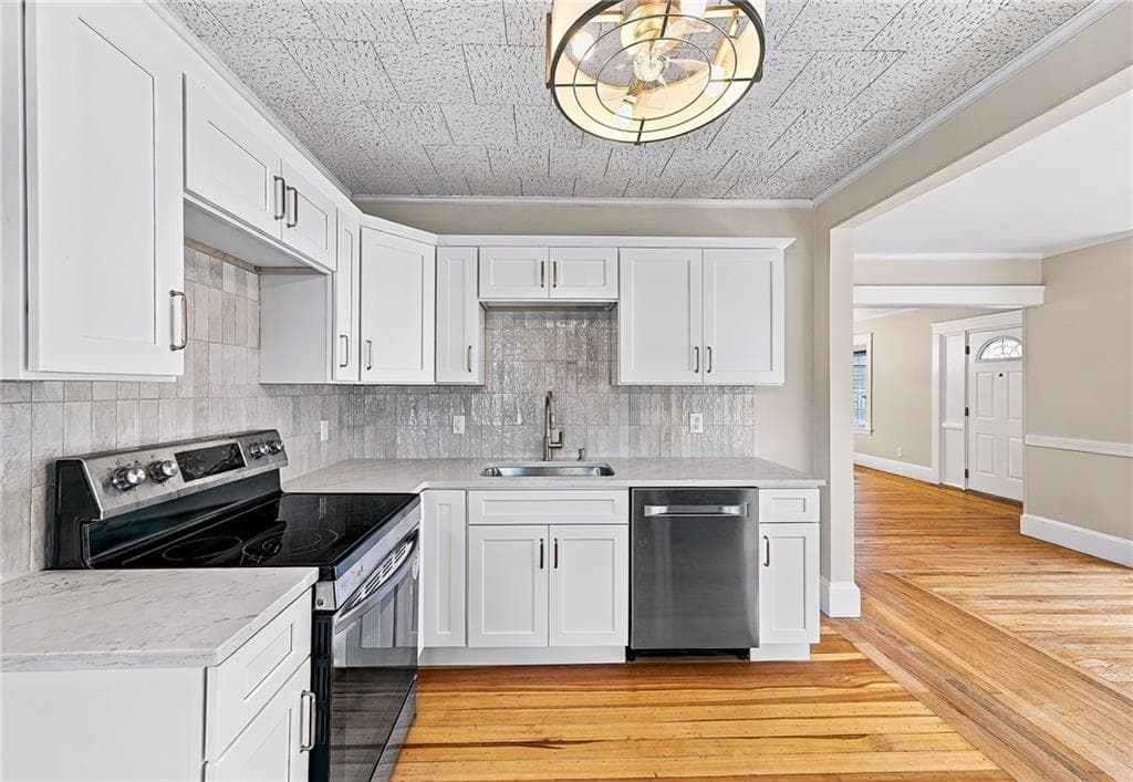 Single Family Residence at 54 Holburn Avenue, Cranston, photo 12 of 41