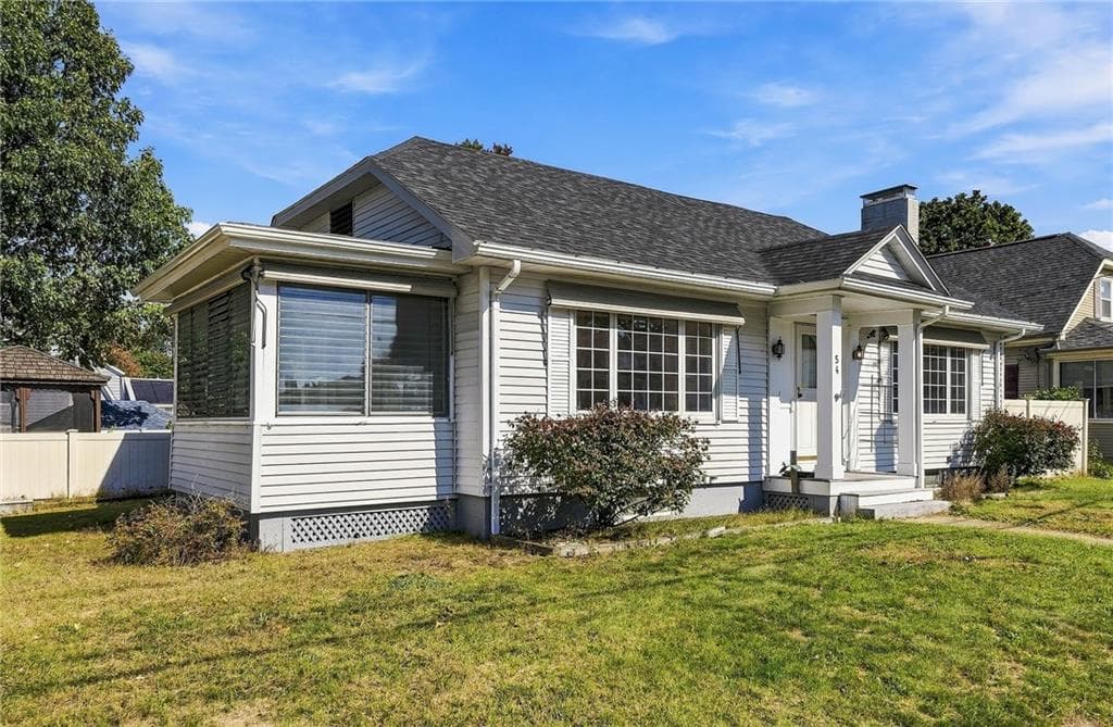 Single Family Residence at 54 Holburn Avenue, Cranston, photo 5 of 41