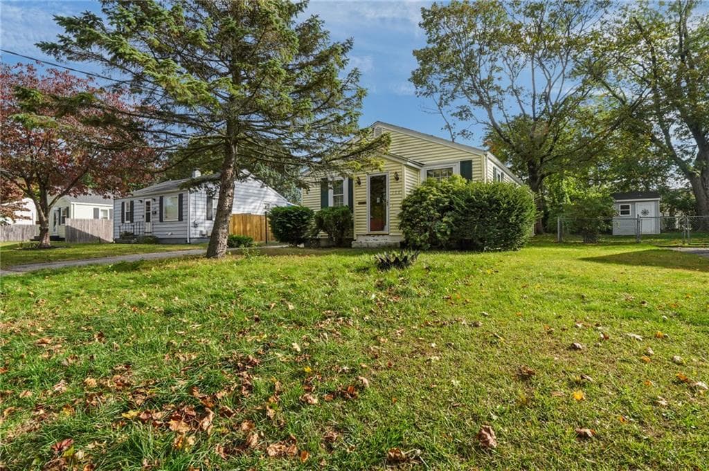 Single Family Residence at 108 Falcon Avenue, Warwick, photo 18 of 18