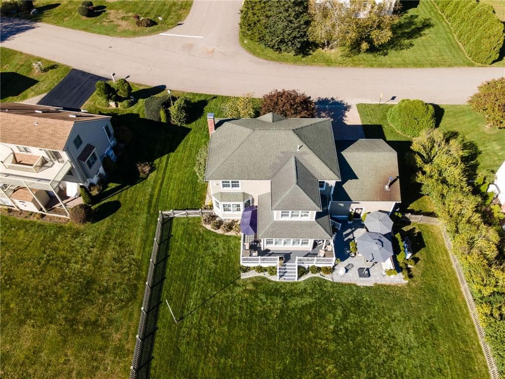 Single Family Residence at 11 S Fairway Avenue, Westerly, photo 4 of 39