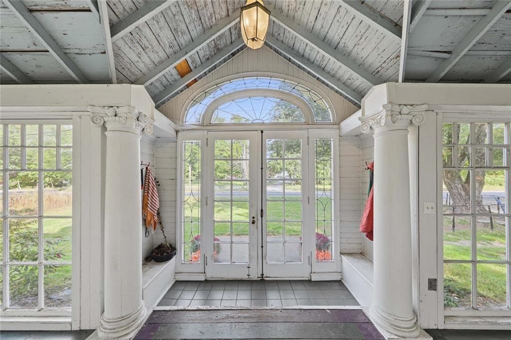 Single Family Residence at 826 Mooresfield Road, South Kingstown, photo 6 of 50