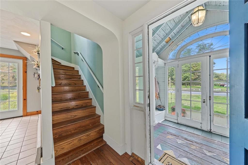 Single Family Residence at 826 Mooresfield Road, South Kingstown, photo 26 of 50