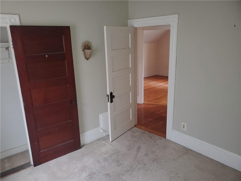 Single Family Residence at 135 Roger Williams Avenue, Providence, photo 14 of 23
