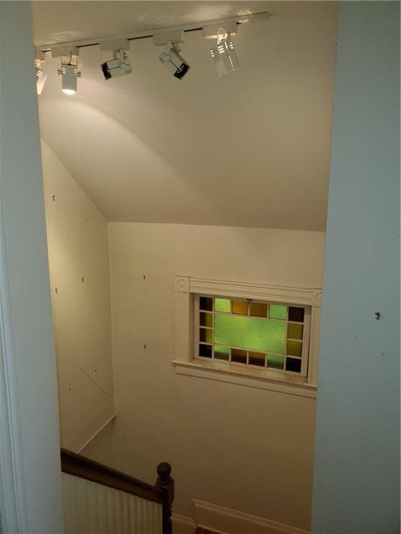Single Family Residence at 135 Roger Williams Avenue, Providence, photo 11 of 23