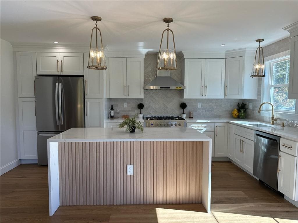 Single Family Residence at 86 Spanker Street, Jamestown, photo 8 of 50