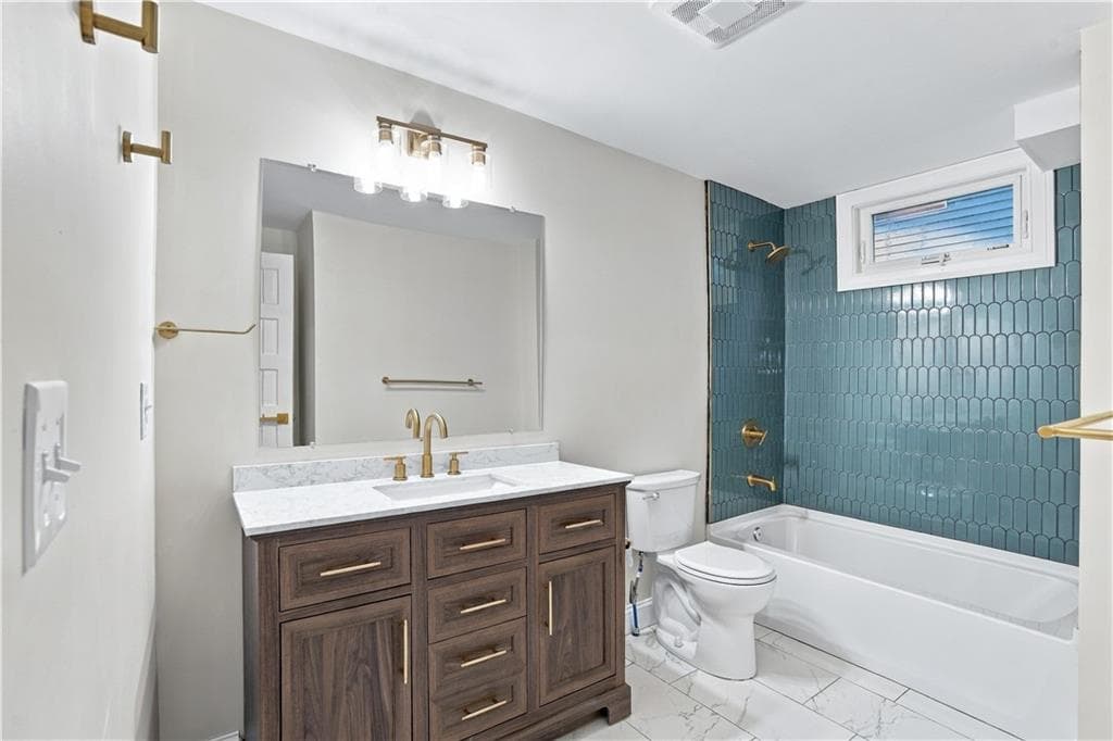 Multi Family at 230 Unit Street, Providence, photo 6 of 26