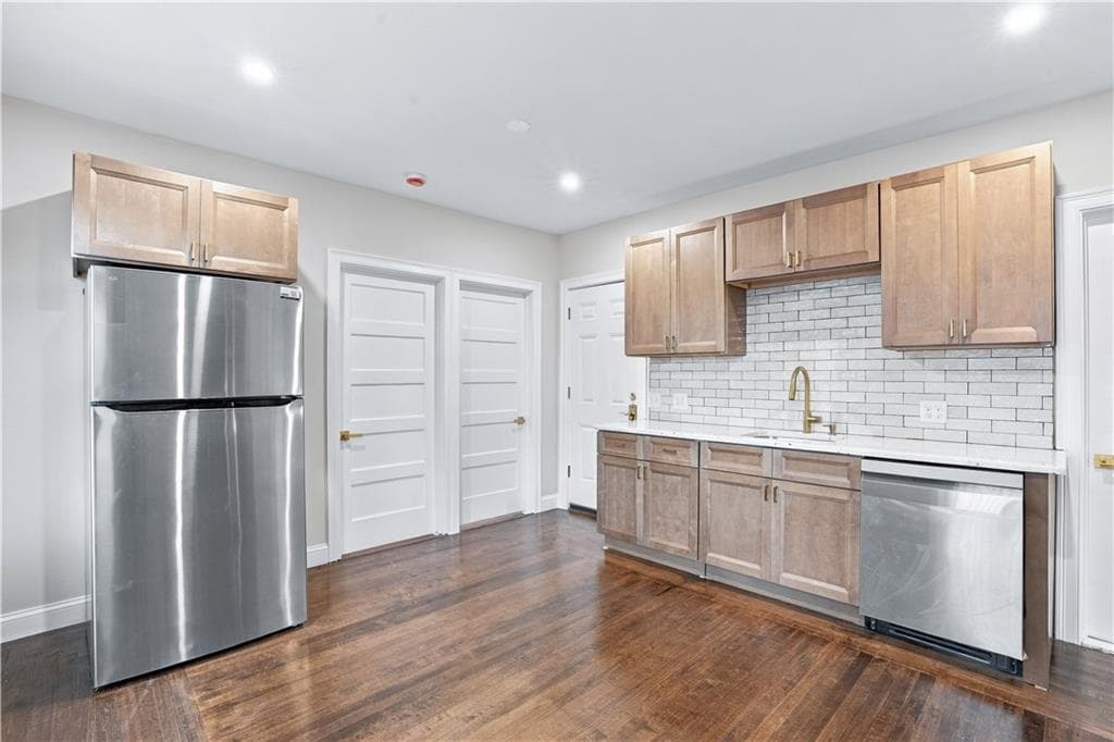 Multi Family at 230 Unit Street, Providence, photo 10 of 26