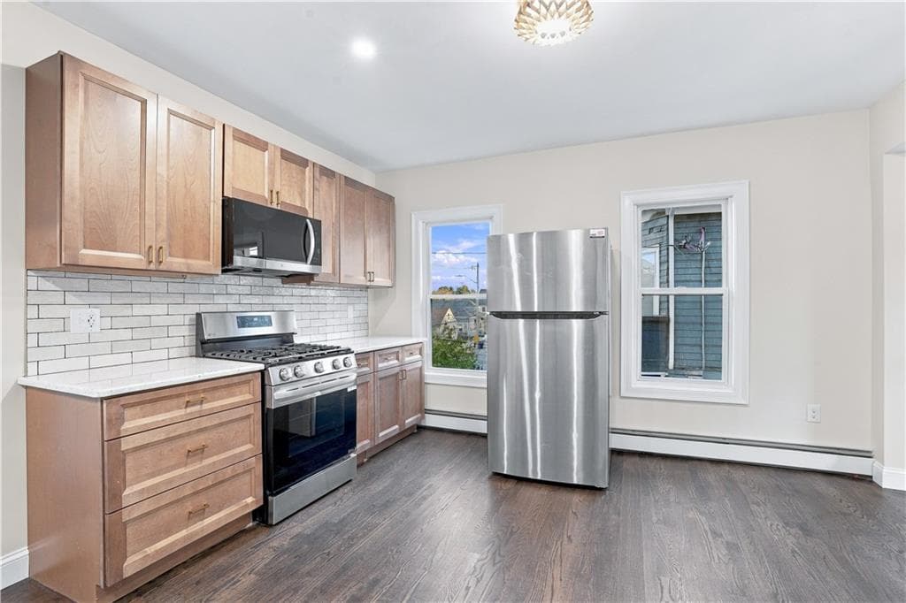 Multi Family at 230 Unit Street, Providence, photo 19 of 26