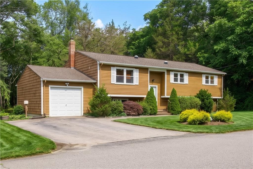 102 Windward Walk