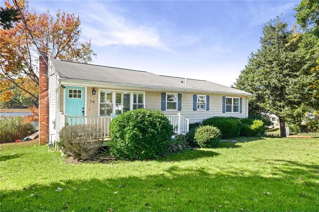 Single Family Residence at 74 Circuit Drive, Narragansett, photo 7 of 48