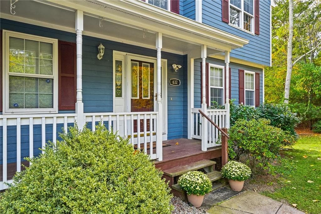 Single Family Residence at 632 Shermantown Road, North Kingstown, photo 2 of 48