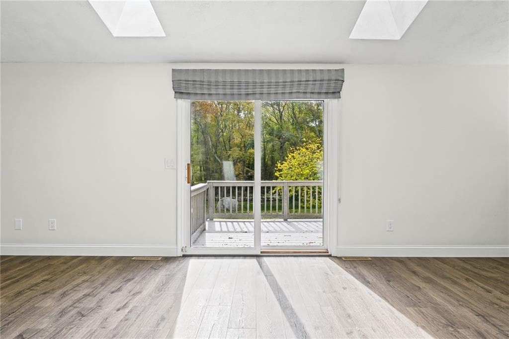 Single Family Residence at 632 Shermantown Road, North Kingstown, photo 11 of 48
