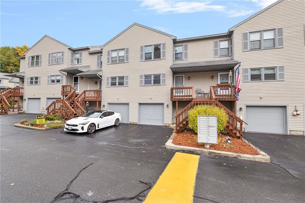 Condominium at 1603 Plainfield Pike UNIT E7, Johnston, photo 30 of 33