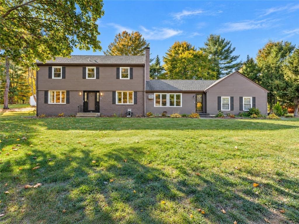 21 Woodcrest Drive
