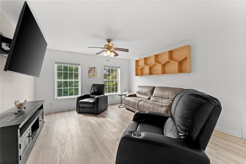 Single Family Residence at 39 Moonlight Drive, Westerly, photo 20 of 43