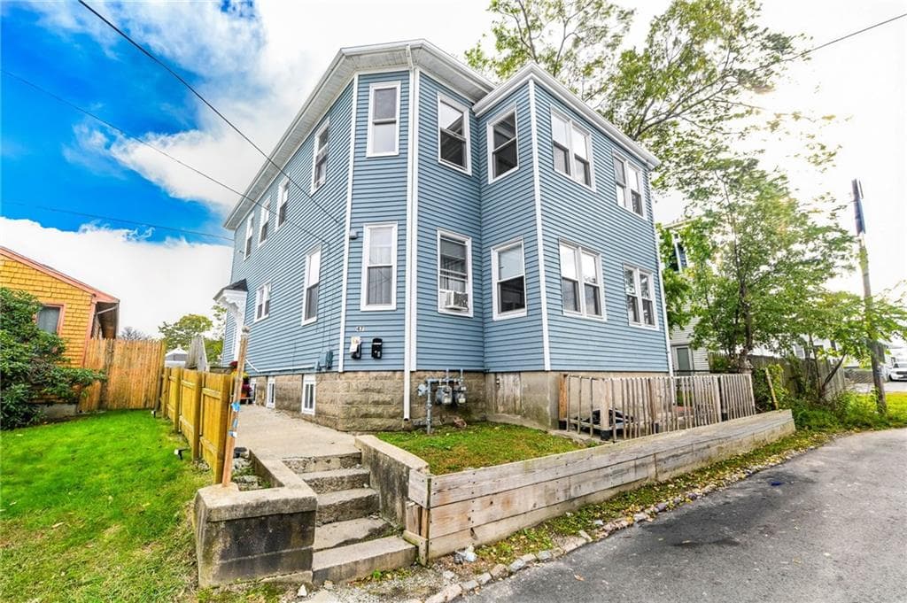 47 Luna Street