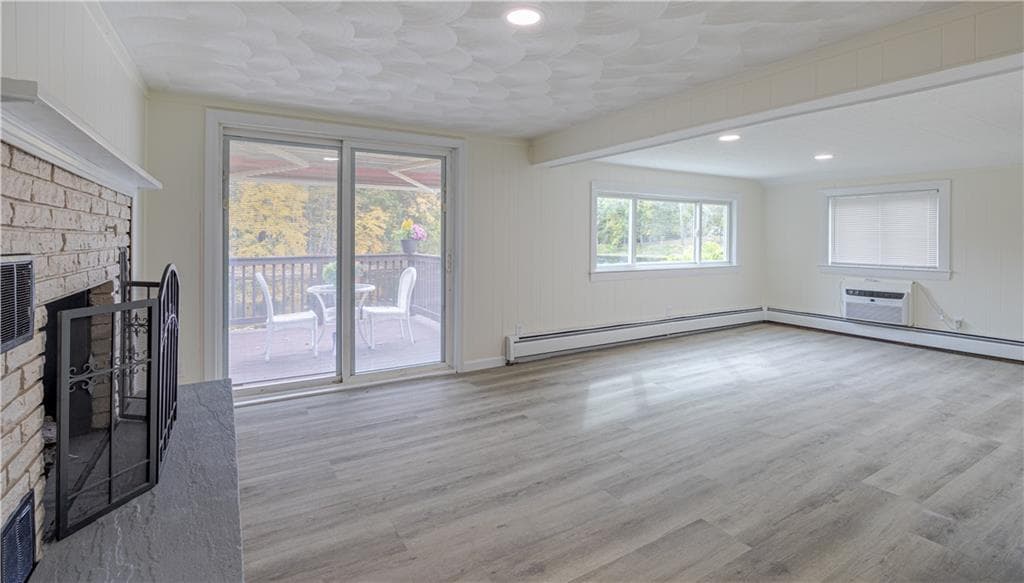 Single Family Residence at 10 Totem Pole Trail, Smithfield, photo 10 of 19