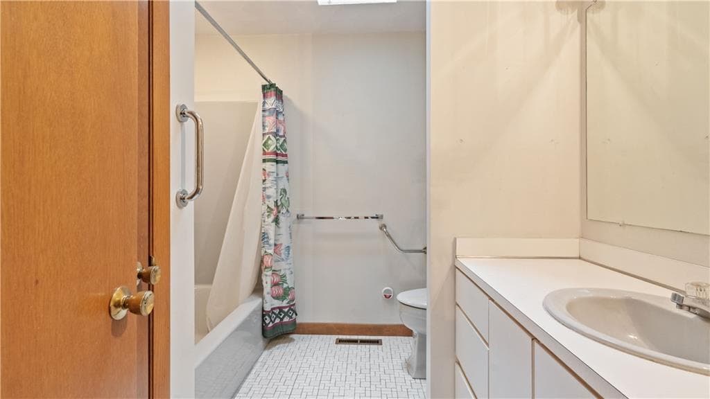 Condominium at 161 Holland Street UNIT 204, Cranston, photo 12 of 21