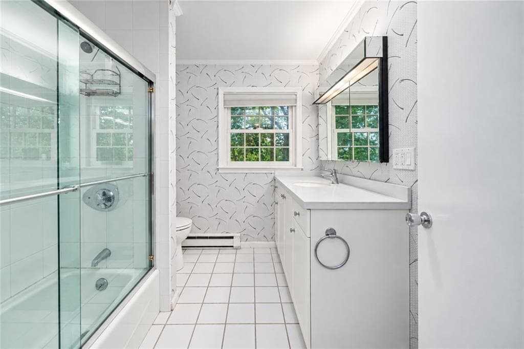 Condominium at 46 Chastellux Avenue UNIT C3, Newport, photo 25 of 45