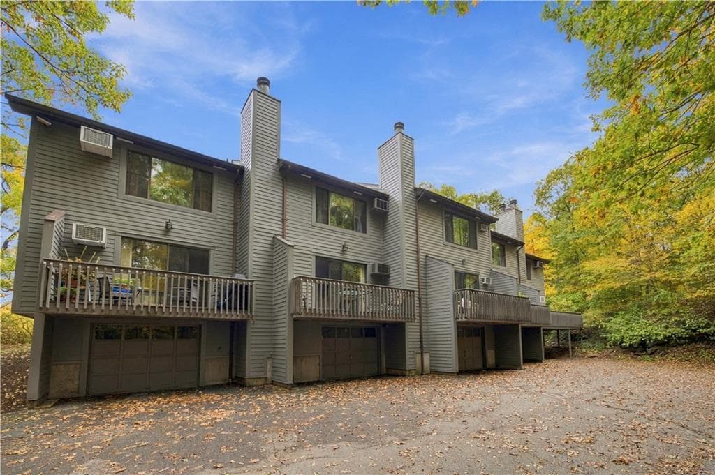 Condominium at 5 Wake Robin Road UNIT 2202, Lincoln, photo 23 of 26