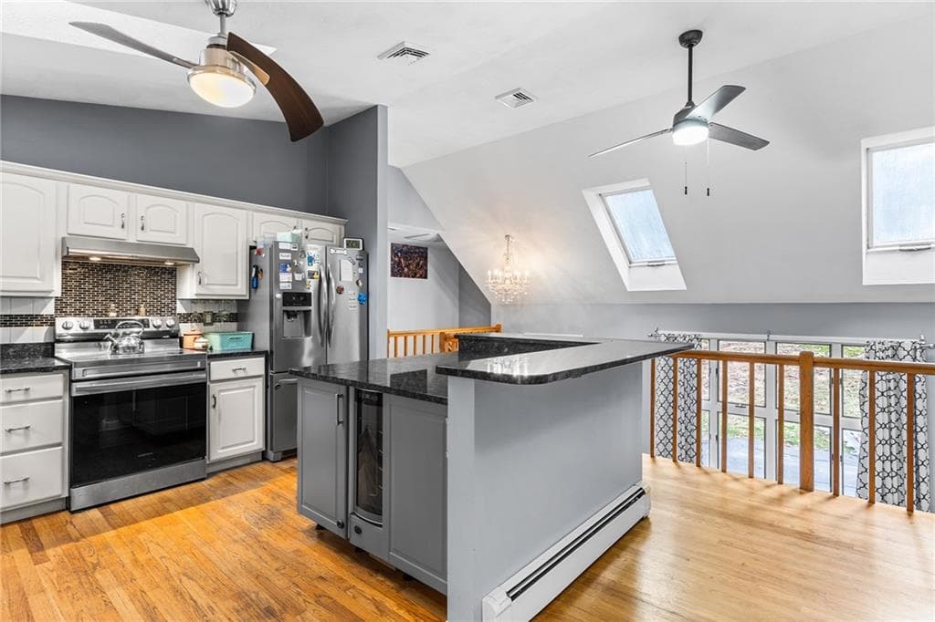 Single Family Residence at 151 Quaker Lane, Scituate, photo 4 of 40