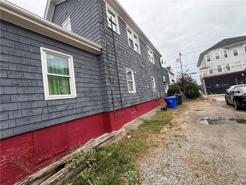 Multi Family at 195 Cross Street, Central Falls, photo 17 of 17
