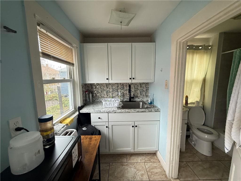 Multi Family at 195 Cross Street, Central Falls, photo 10 of 17