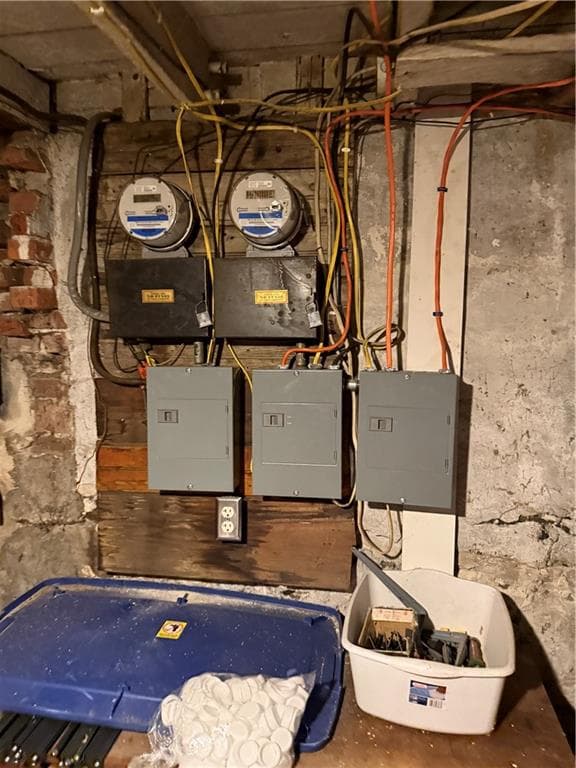Multi Family at 195 Cross Street, Central Falls, photo 15 of 17