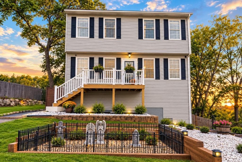 44 Dion Avenue