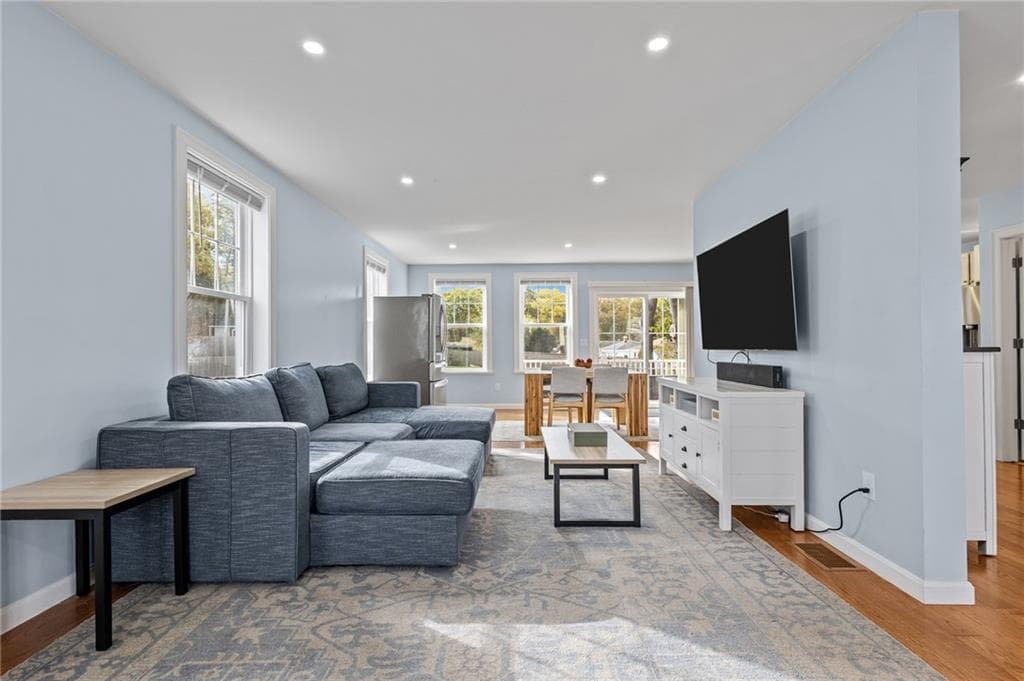 Single Family Residence at 188 Smithfield Road, North Providence, photo 15 of 40