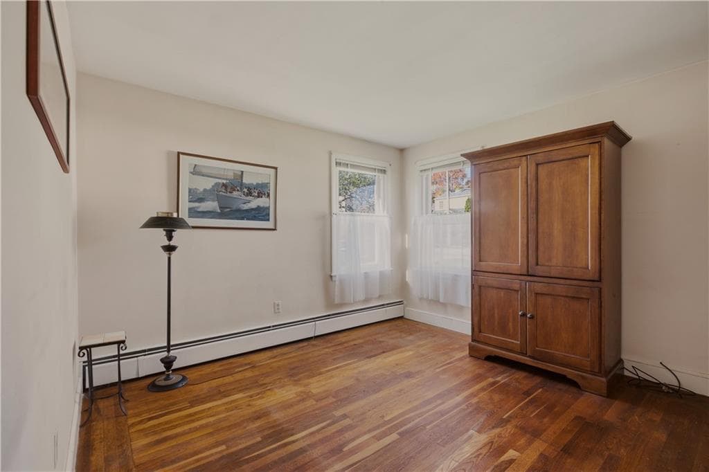 Single Family Residence at 123 Ruggles Avenue, Newport, photo 21 of 31