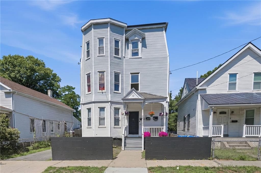53 Alger Avenue
